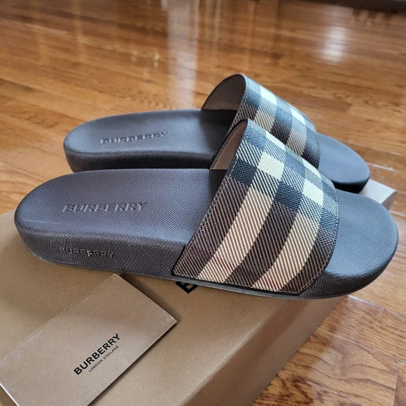 Burberry Women's Plaid Slide Slippers - Black and Tan